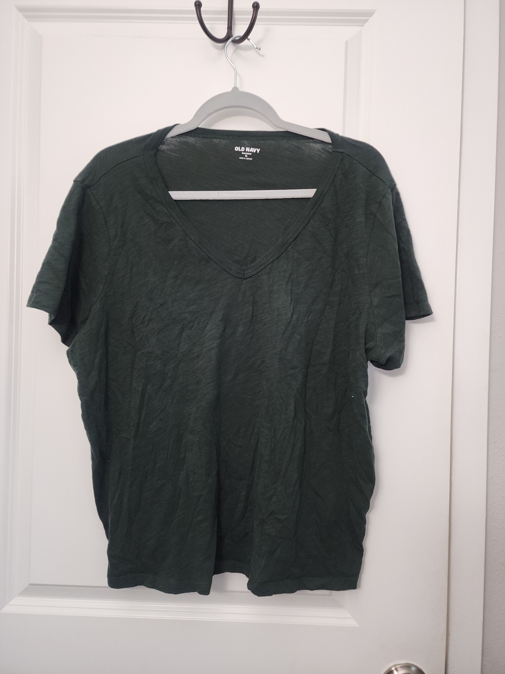 5/$30 Old Navy  Forest Green V-Neck Short Sleeve Tee